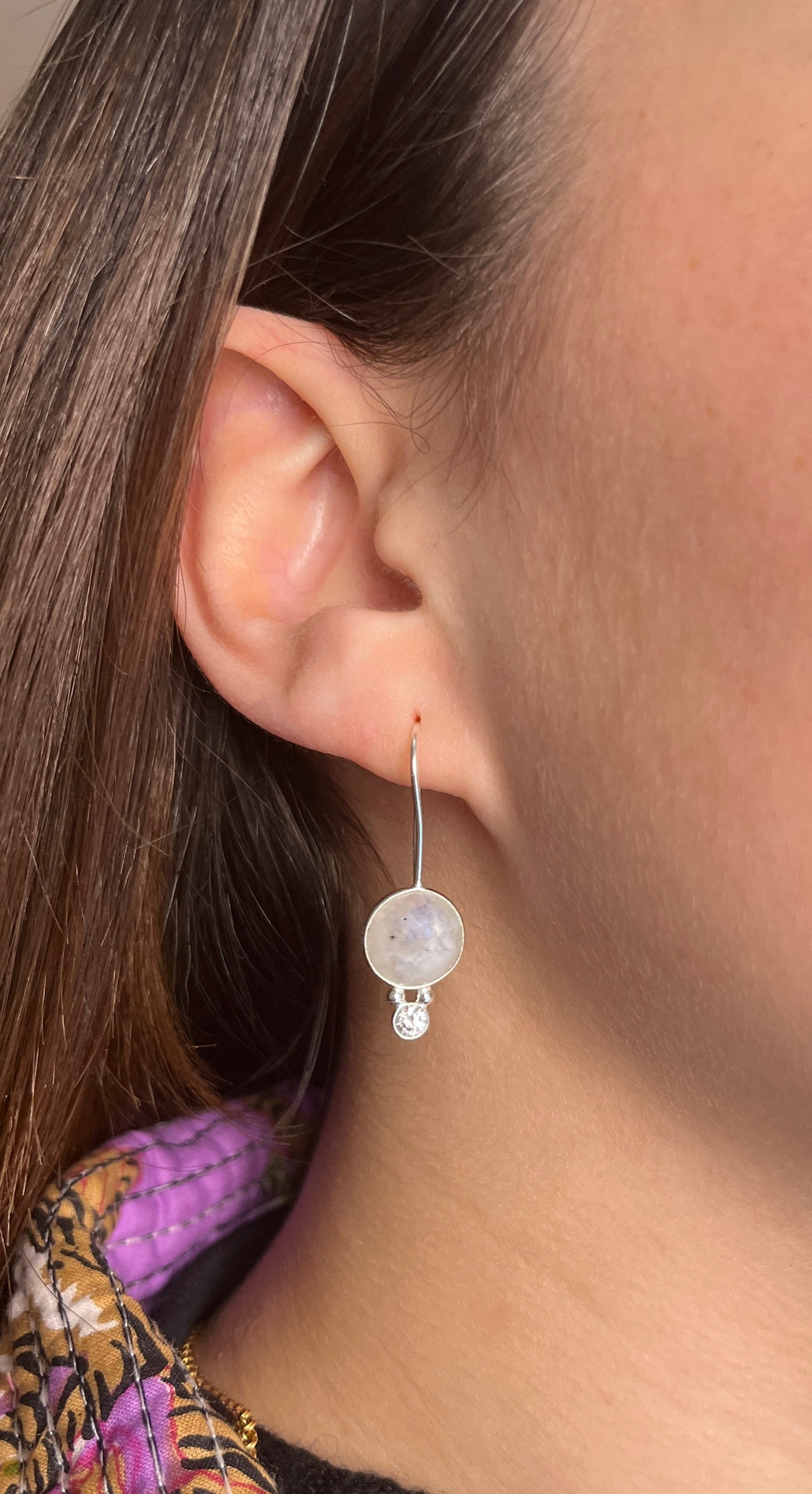 Boucles Dara Pierre de Lune Argent