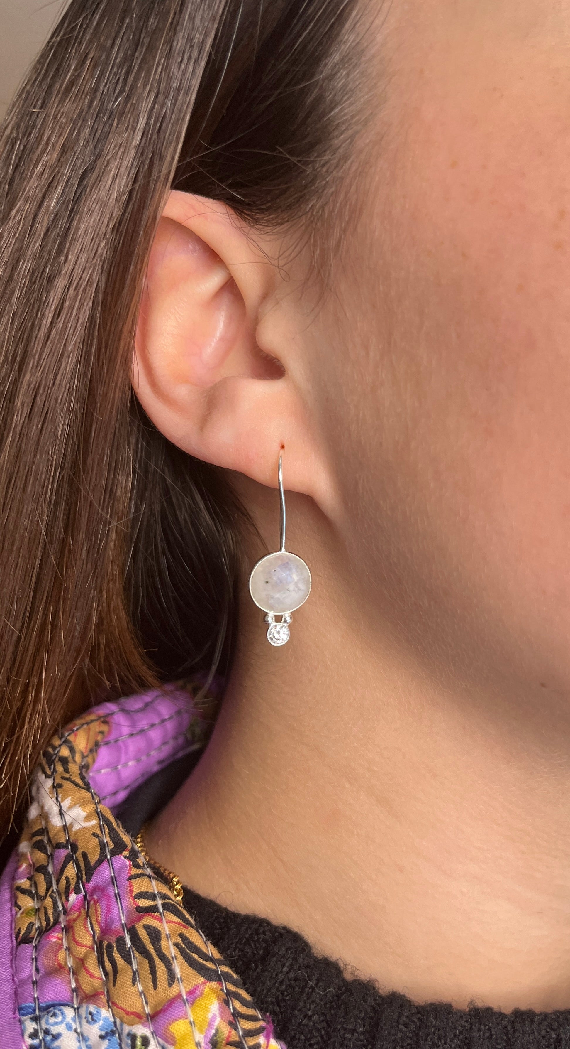 Boucles Dara Pierre de Lune Argent