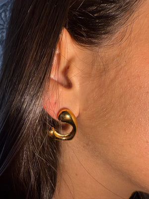 Boucles ondes dorées