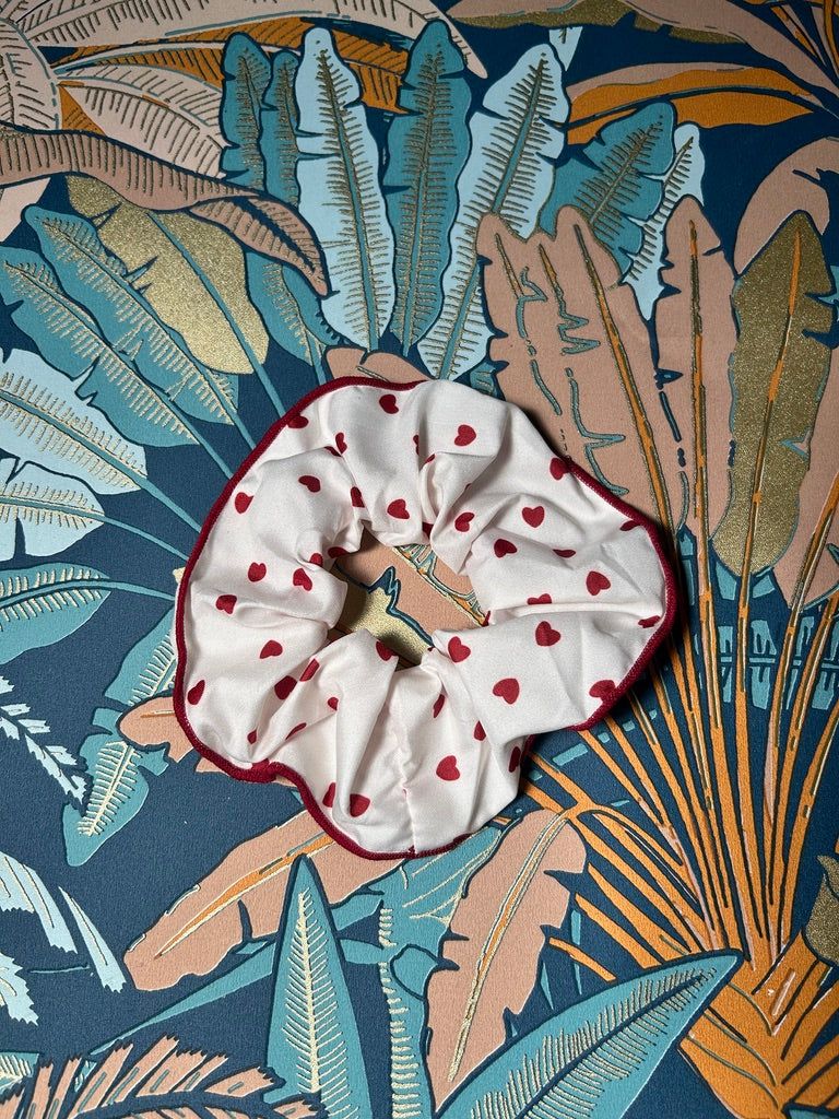 Chouchou coeurs rouge