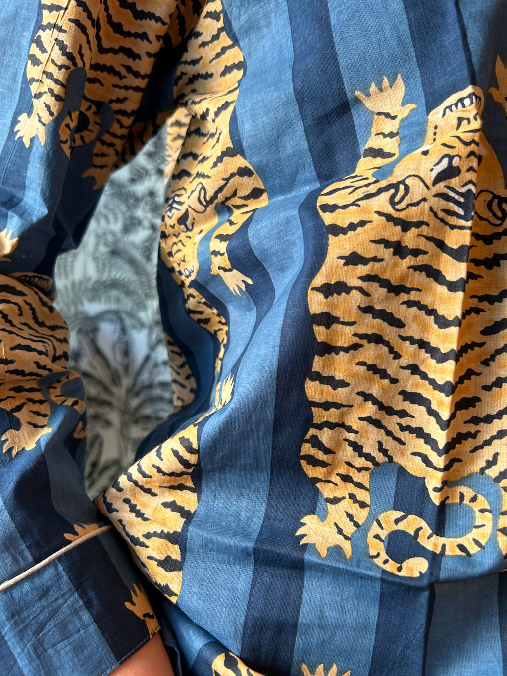 Closeup Pyjama blockprint tigre bleu jolly jungle