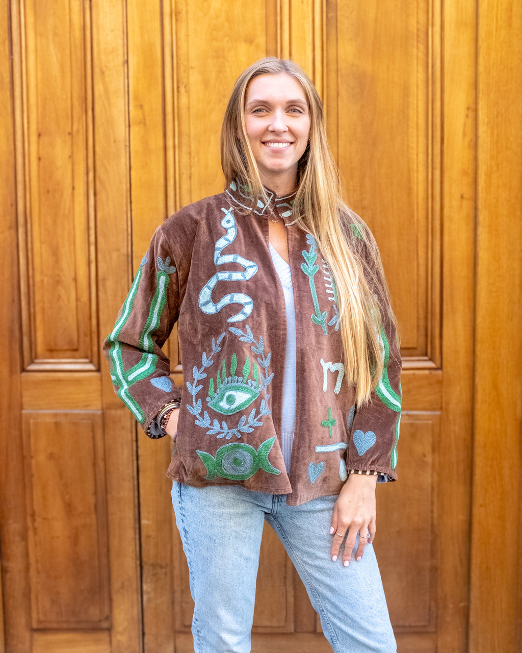 Veste brodée velours brune serpent