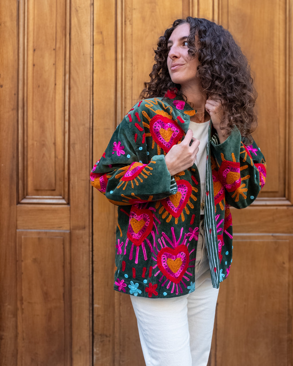 Veste brodée velours verte "ex-voto"