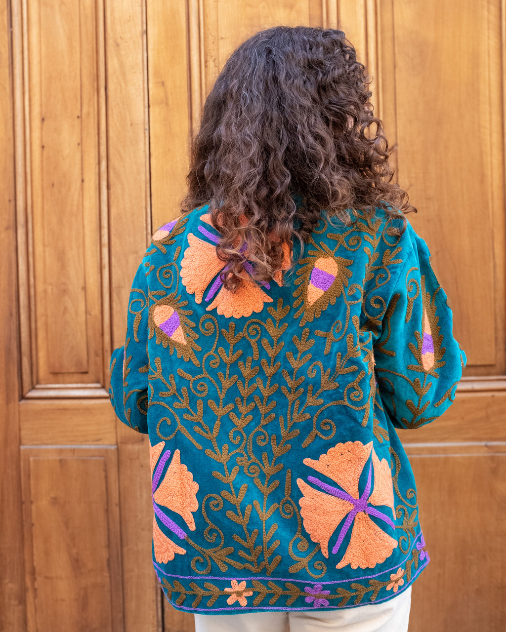 Veste brodée velours vert émeraude fleurs