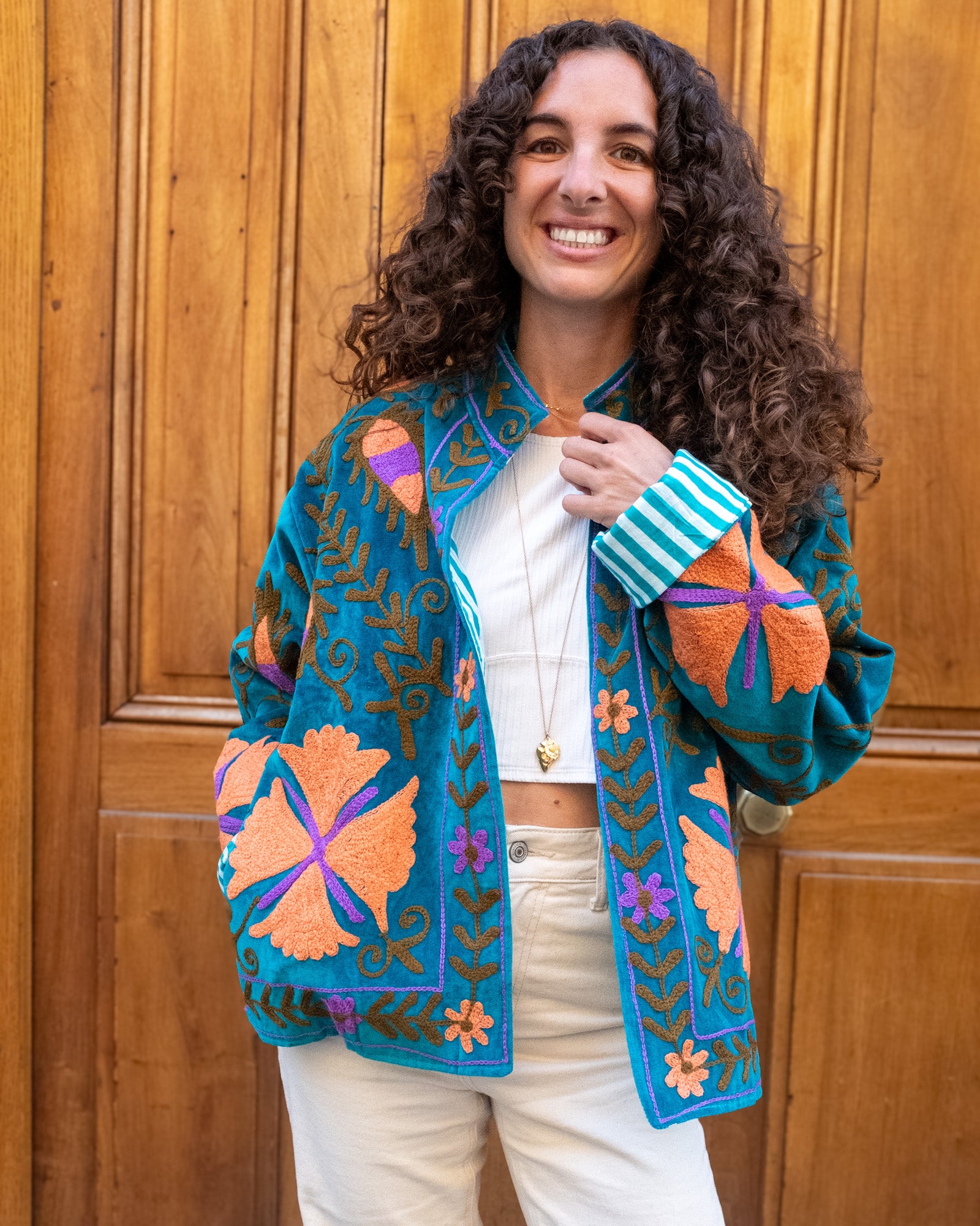 Veste brodée velours vert émeraude fleurs