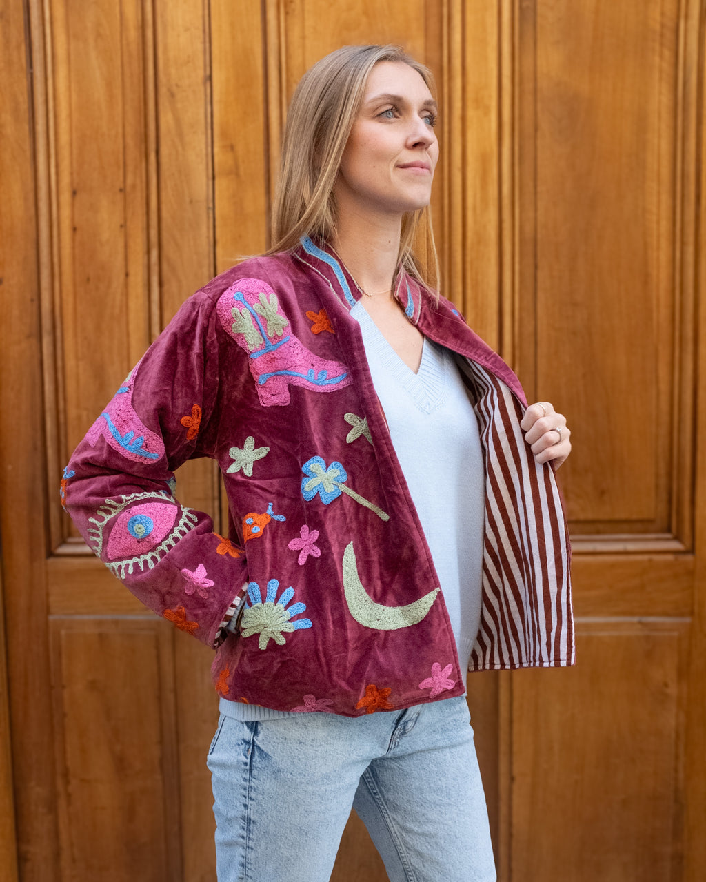 Veste velours brodées bordeaux serpent