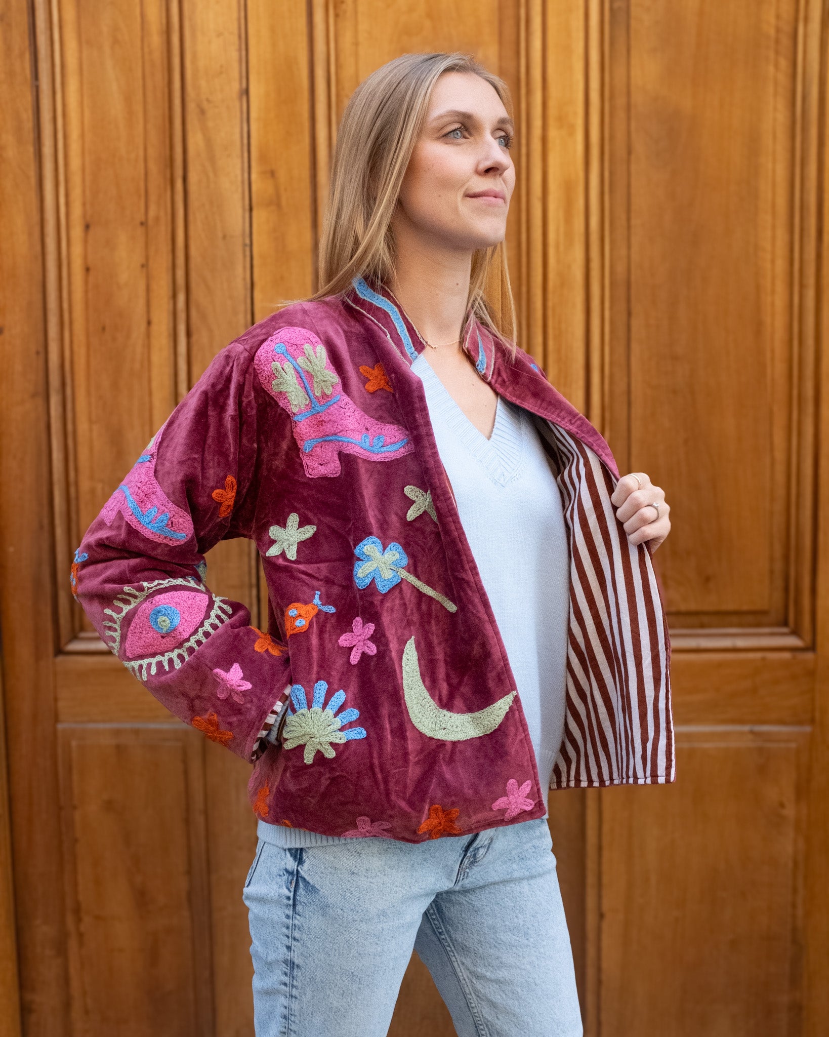 Veste velours brodées bordeaux serpent
