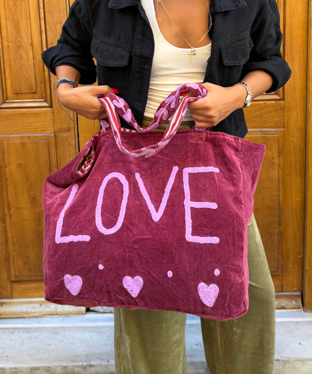 Sac brodé en velours bordeaux et violet LOVE