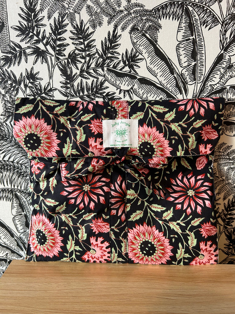 Pochette Pyjama blockprint noir fleurs roses jolly jungle