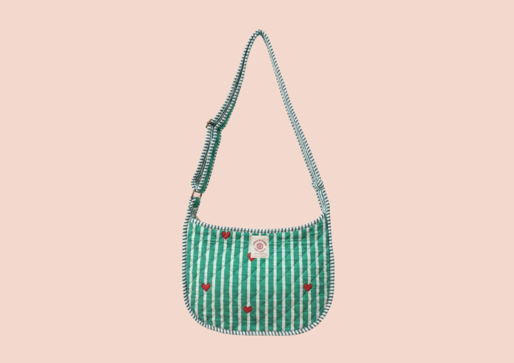 Sac rayures vertes cœurs rouge