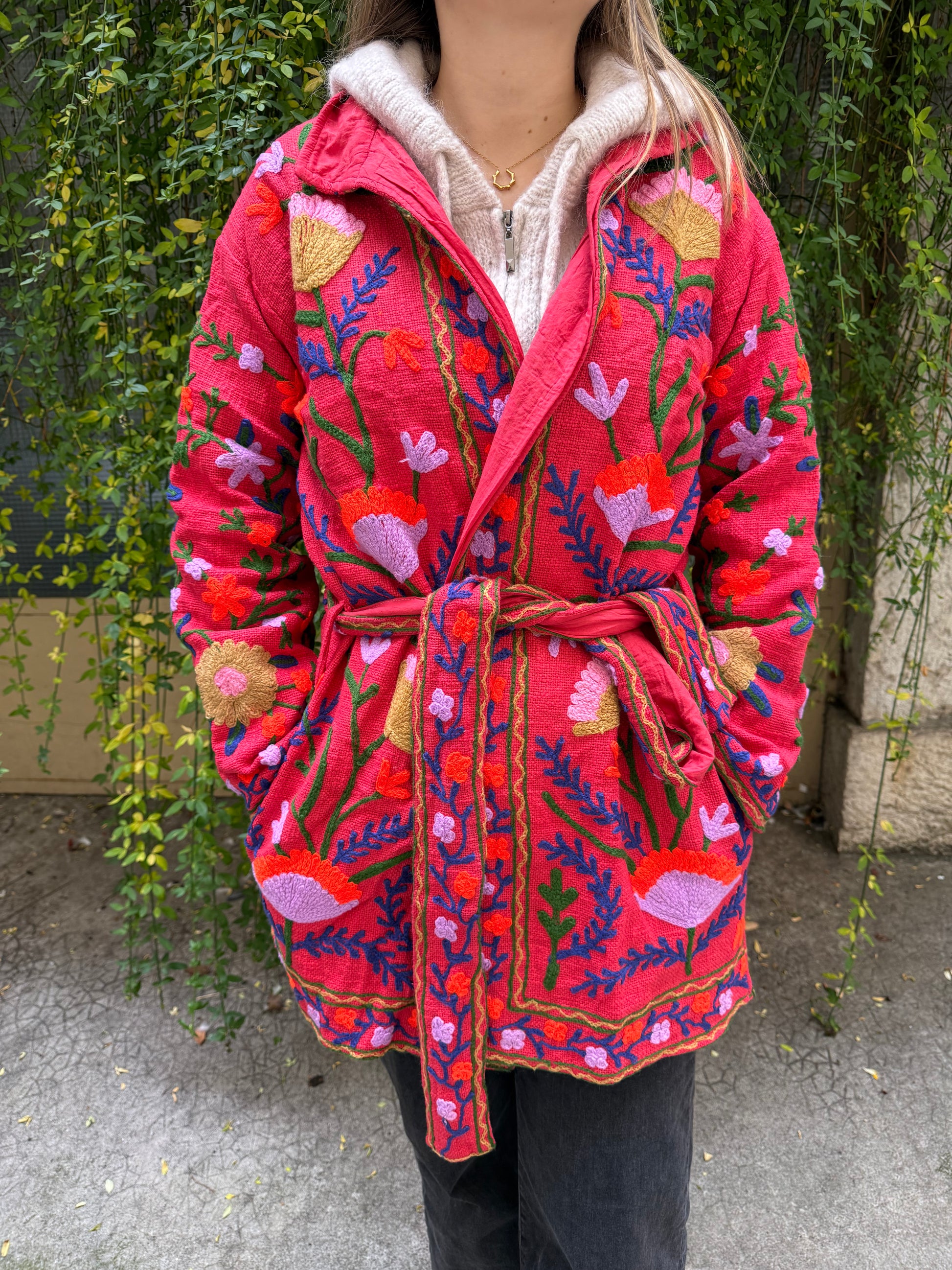 Veste Brodée Longue rouge