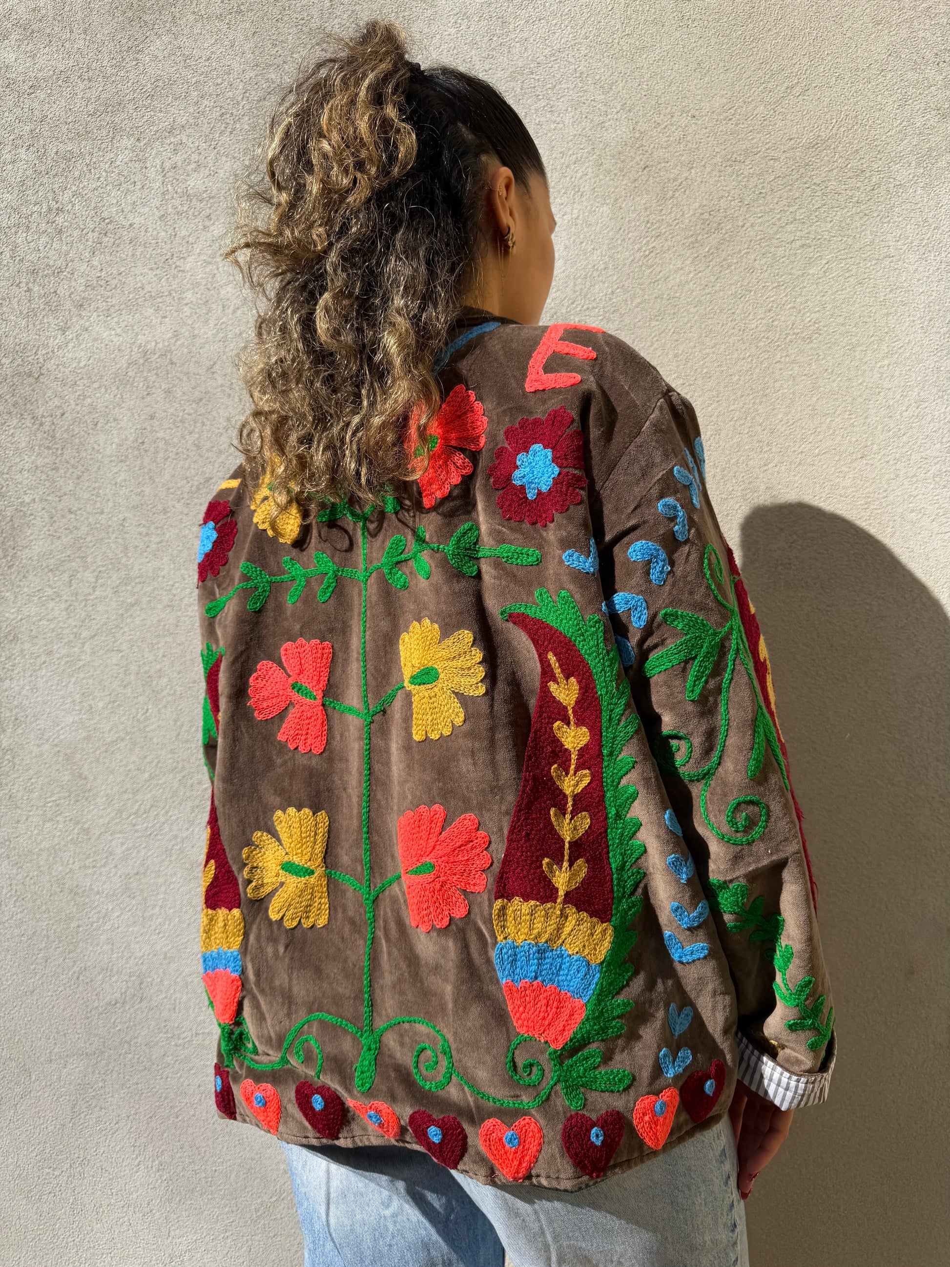 Veste brodée velours fleuri grise