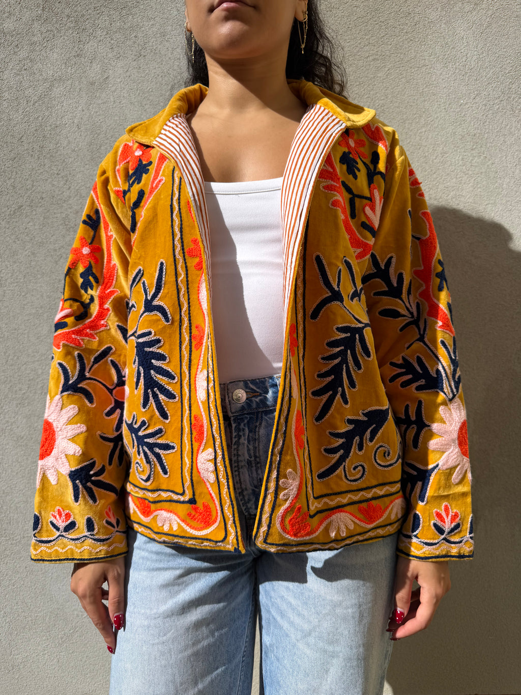 Veste brodée velours jaune