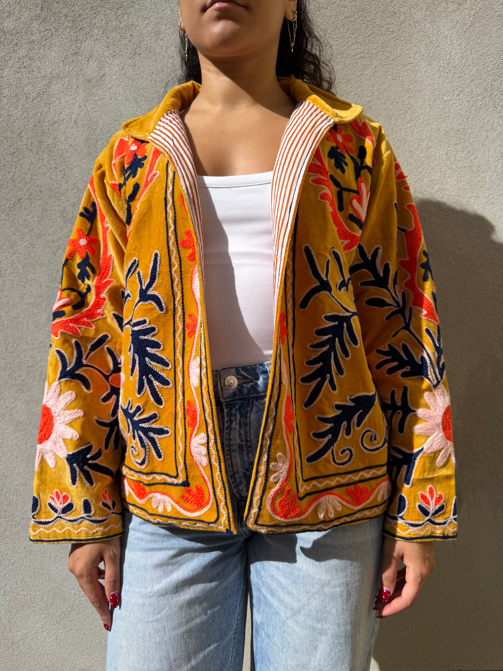 Veste brodée velours jaune