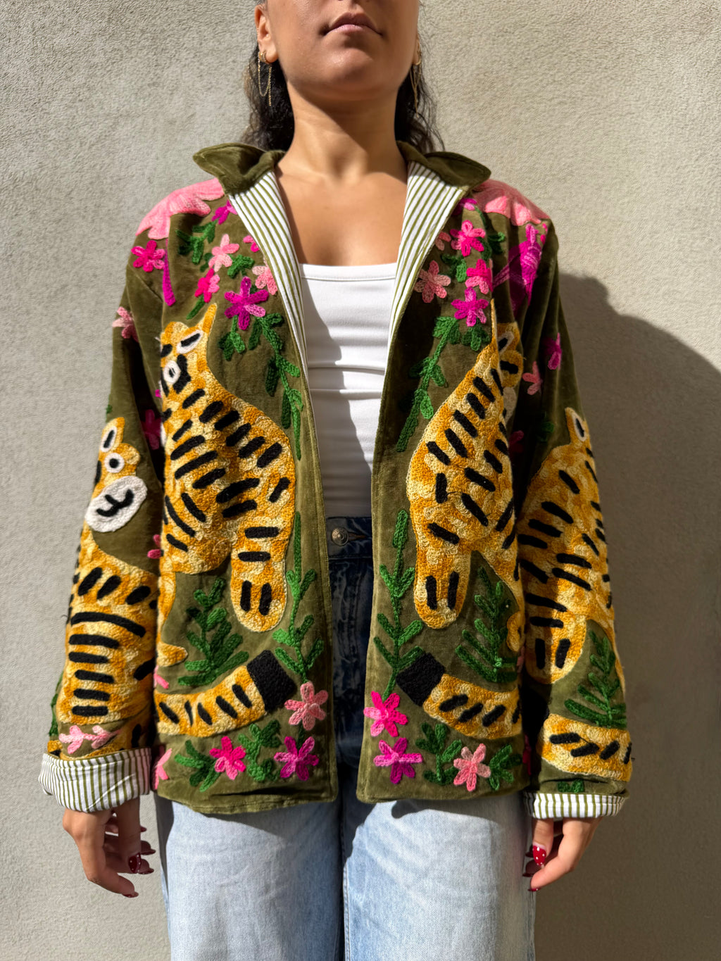 Veste brodée velours kaki tigre