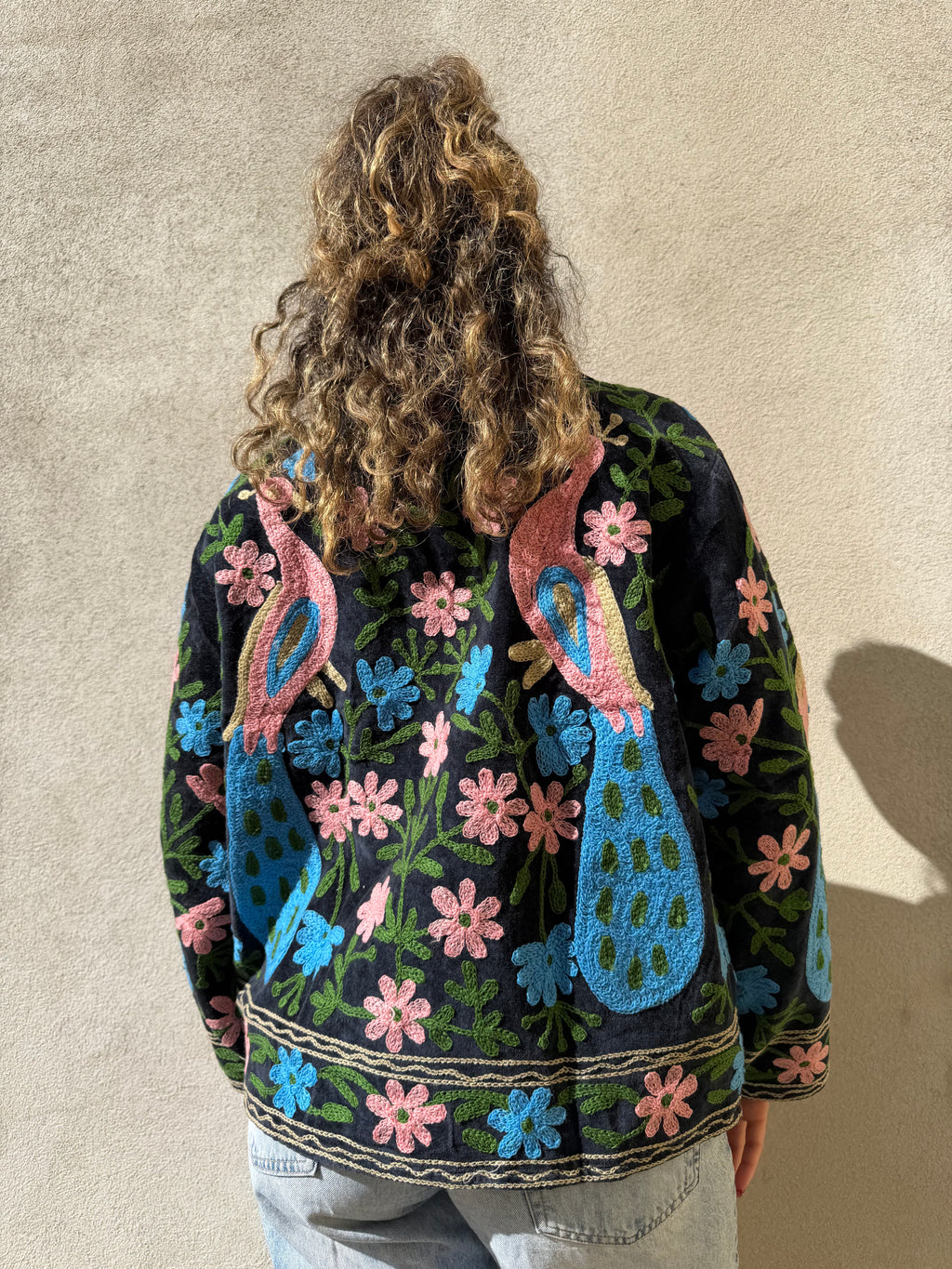 Veste brodée velours paon