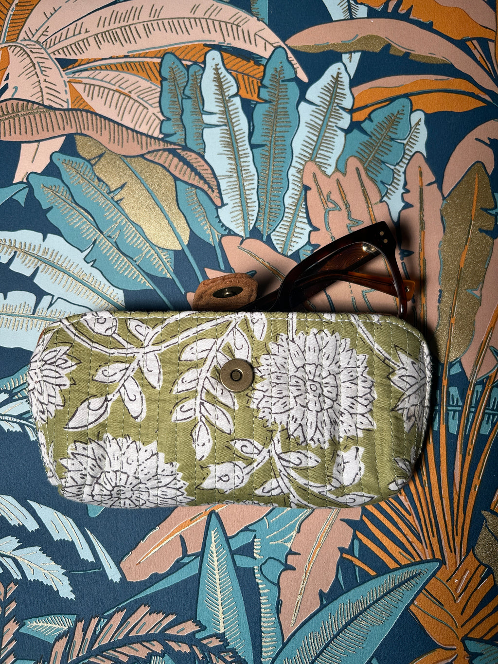 Étui à lunette vert fleuri